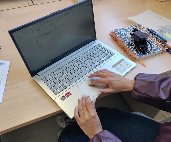 Tecnología para mejorar la atención y el acompañamiento a las personas, con el apoyo de Fundación la Caixa